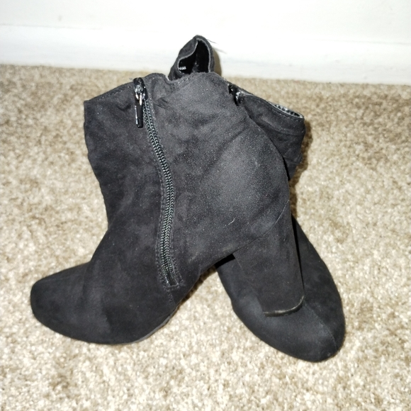 Women's Rogue Heels - Picture 4 of 5